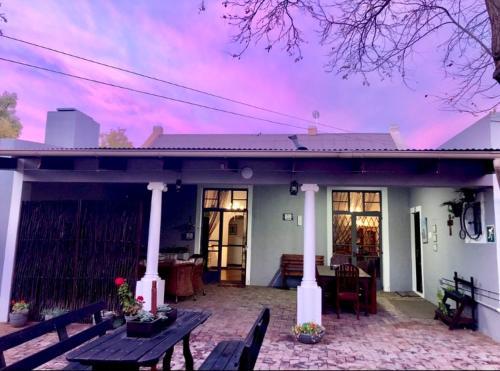 Hostal Desert Inn