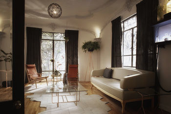 Pug Seal Polanco Boutique B&B