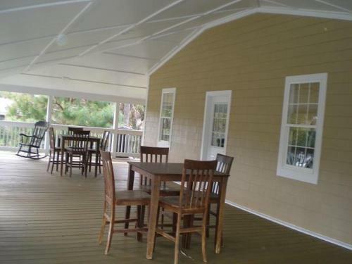 308 E Ashley-the Porch House