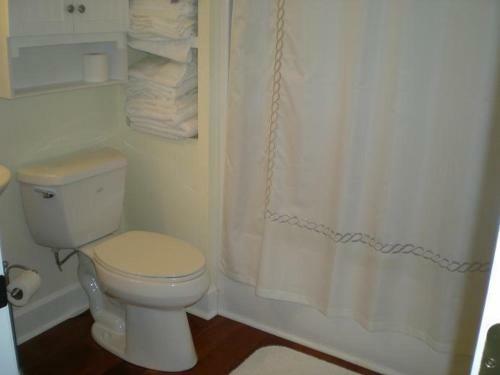 308 E Ashley-the Porch House