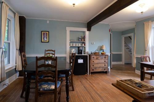 Bed & Breakfast The Karass Inn