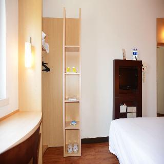 Hotel Ibis Lian Yang