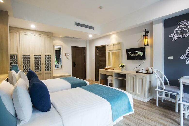 Hotel Khao Lak Emerald Beach Resort & Spa