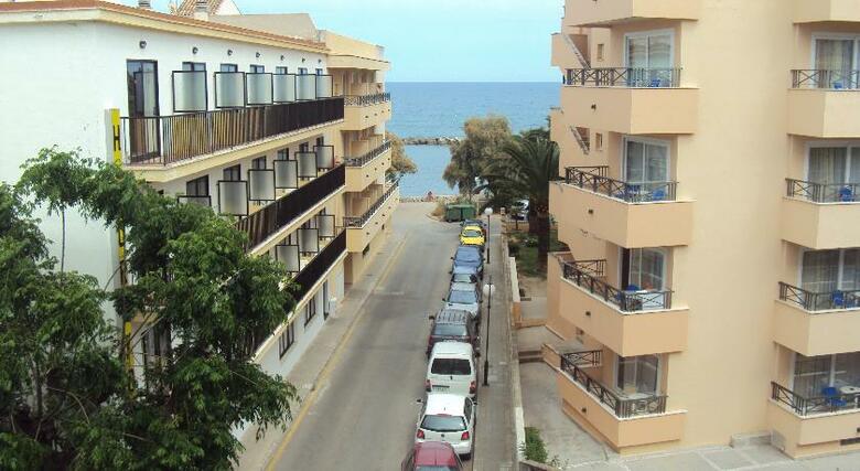 Sur Beach Hotel
