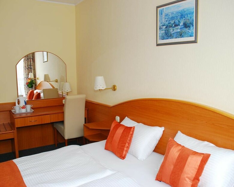 Hotel Orion Varkert