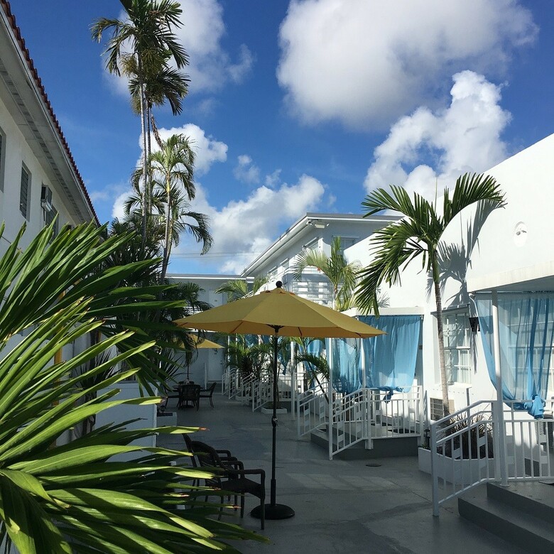 Villa Byron Suites