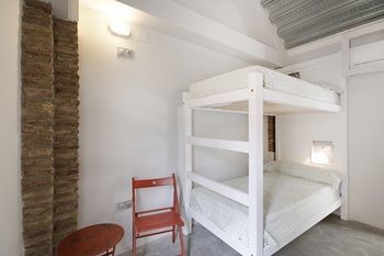 Lemonrock Hostel