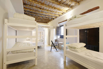 Lemonrock Hostel