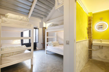 Lemonrock Hostel