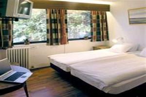 Adam Hotel