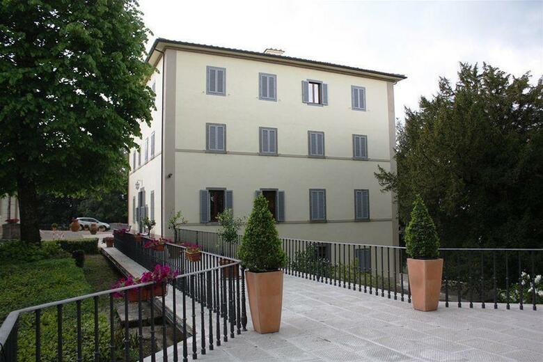Hotel Villa Montarioso