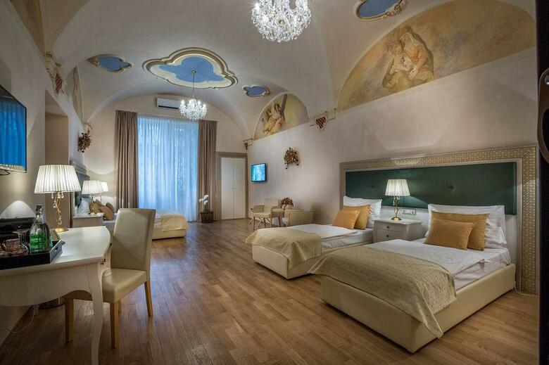 Hotel Residence U Malvaze