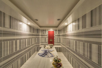 Great Fortune Hotel & Spa