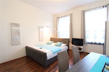 Checkvienna � Apartment Ro�auer L�nde