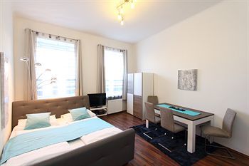 Checkvienna � Apartment Ro�auer L�nde