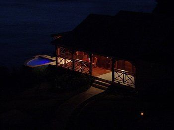 Hotel Calabash Cove Resort And Spa