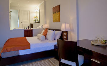 Hotel Calabash Cove Resort And Spa
