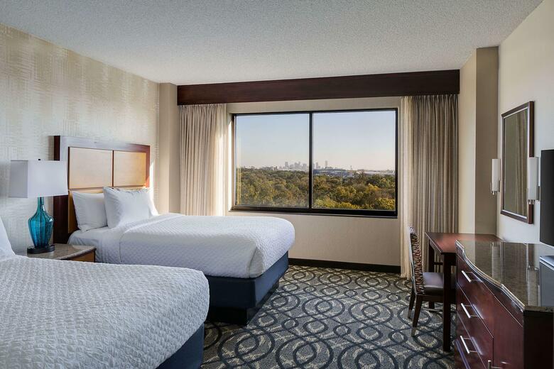 Hotel Embassy Suites Dallas - Love Field