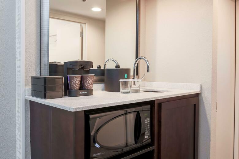 Hotel Embassy Suites Dallas - Love Field