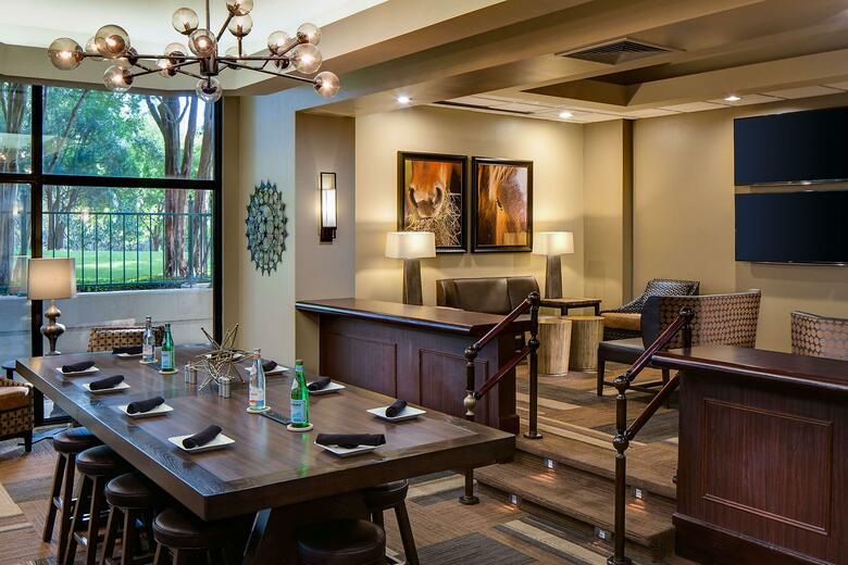 Hotel Embassy Suites Dallas - Love Field