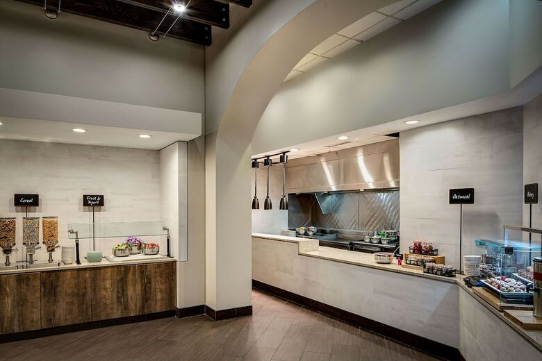 Hotel Embassy Suites Dallas - Love Field