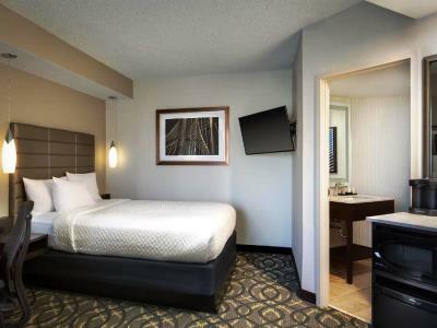 Hotel Embassy Suites Dallas - Love Field
