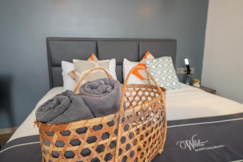 White Boutique Hotel And Residences