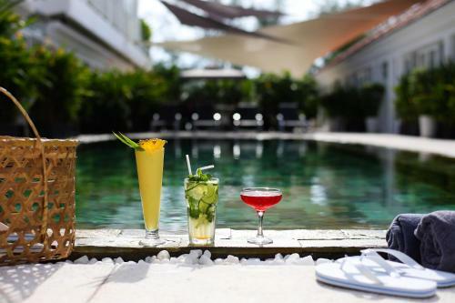 White Boutique Hotel And Residences