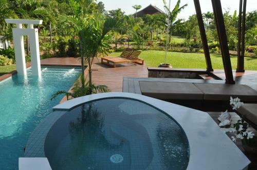 Cominsia Lodge