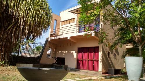 Sri Beach Bungalows And Villa