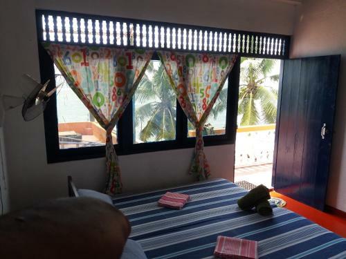 Hostal Sayuri Beach Hotel