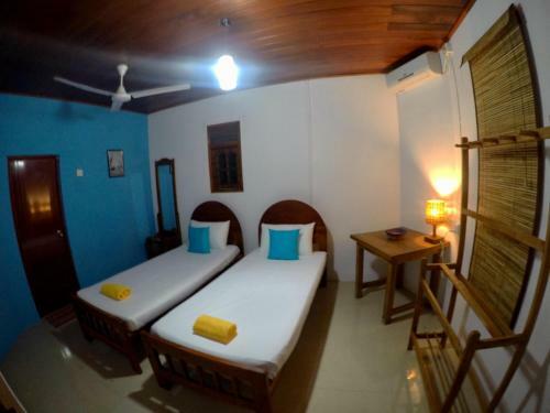 Hostal Happyshack Hostel