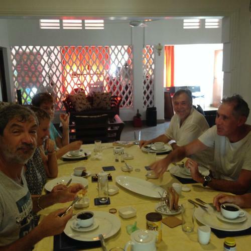 Hostal Dions Guest House