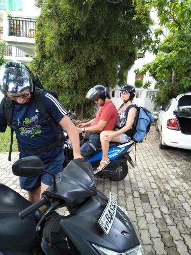 Hostal Dions Guest House