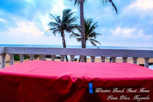 Hostal Winston Beach Guest House