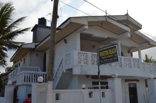 Hostal Winston Beach Guest House