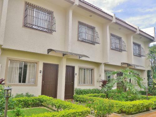 Baguio Holiday Villas