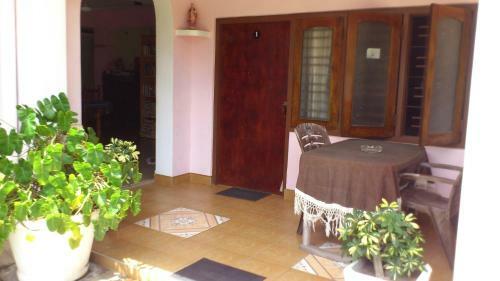 Hostal Ocean View Tourist Guest House