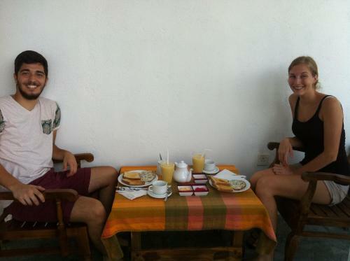 Hostal Friends Guesthouse
