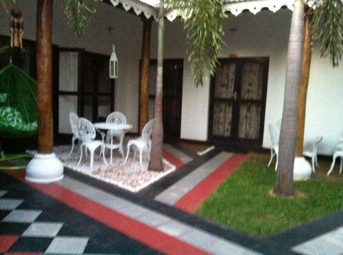 Hostal Friends Guesthouse