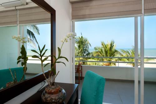 The Beach - All Suite Hotel