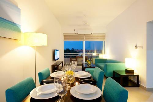 The Beach - All Suite Hotel