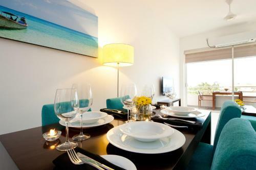 The Beach - All Suite Hotel