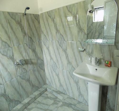 Hostal Alexandra Family Villa