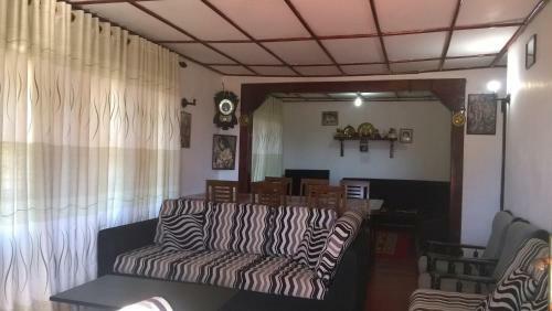 Srihelyes Inn