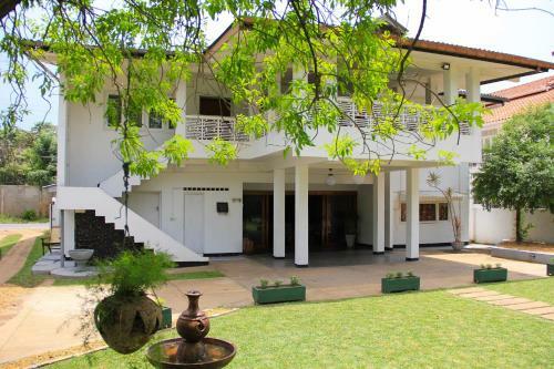 Hotel Evid Garden