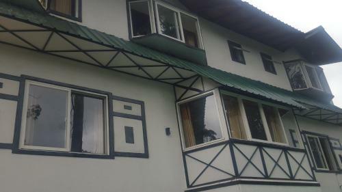 Hotel New Tour Inn