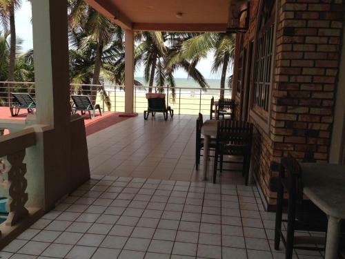 Hotel Oasis Beach Resort