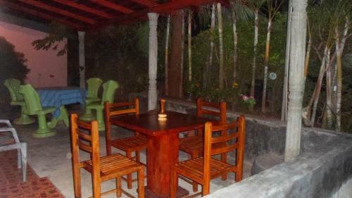 Hostal Thisal Guest House