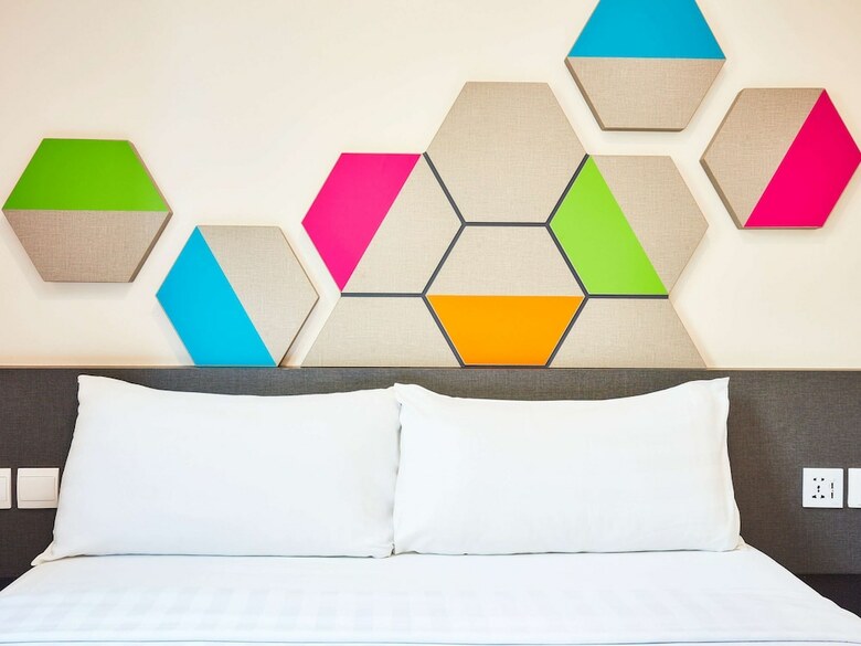 Fragrance Hotel Emerald